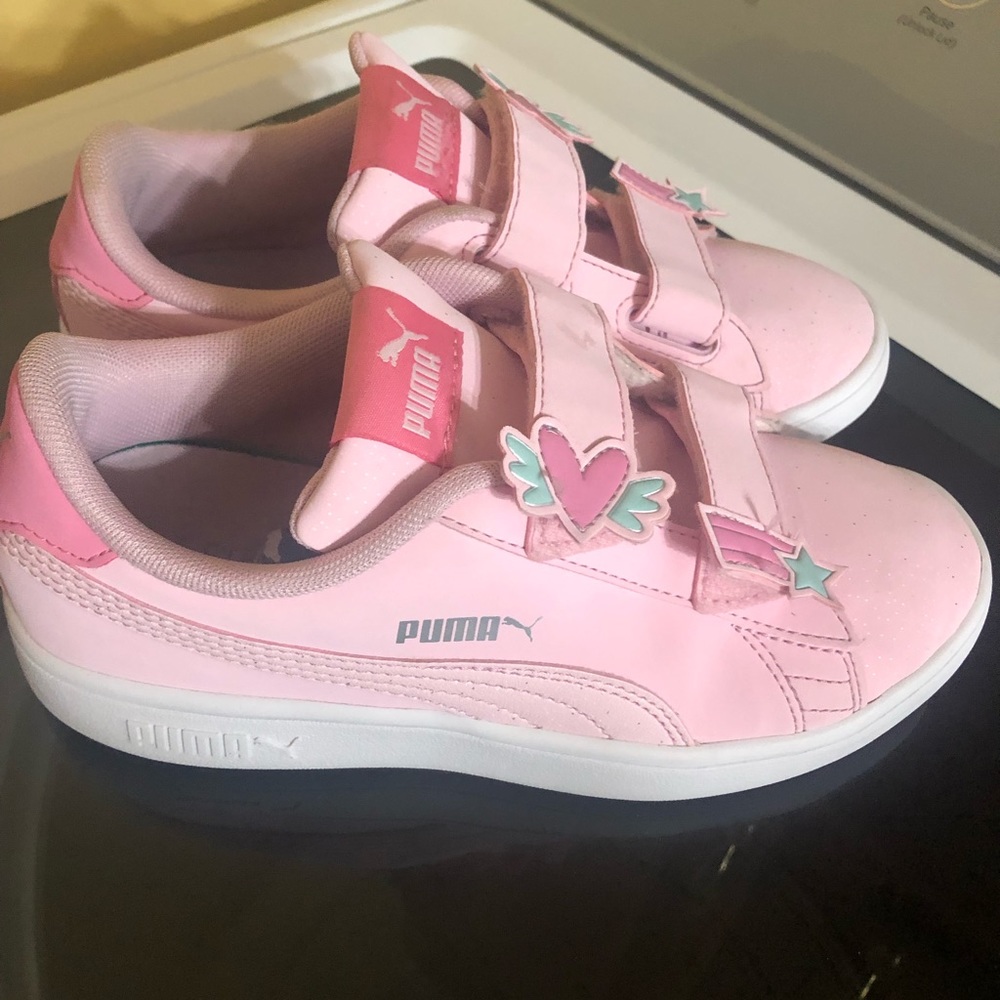 Girls Puma sneakers